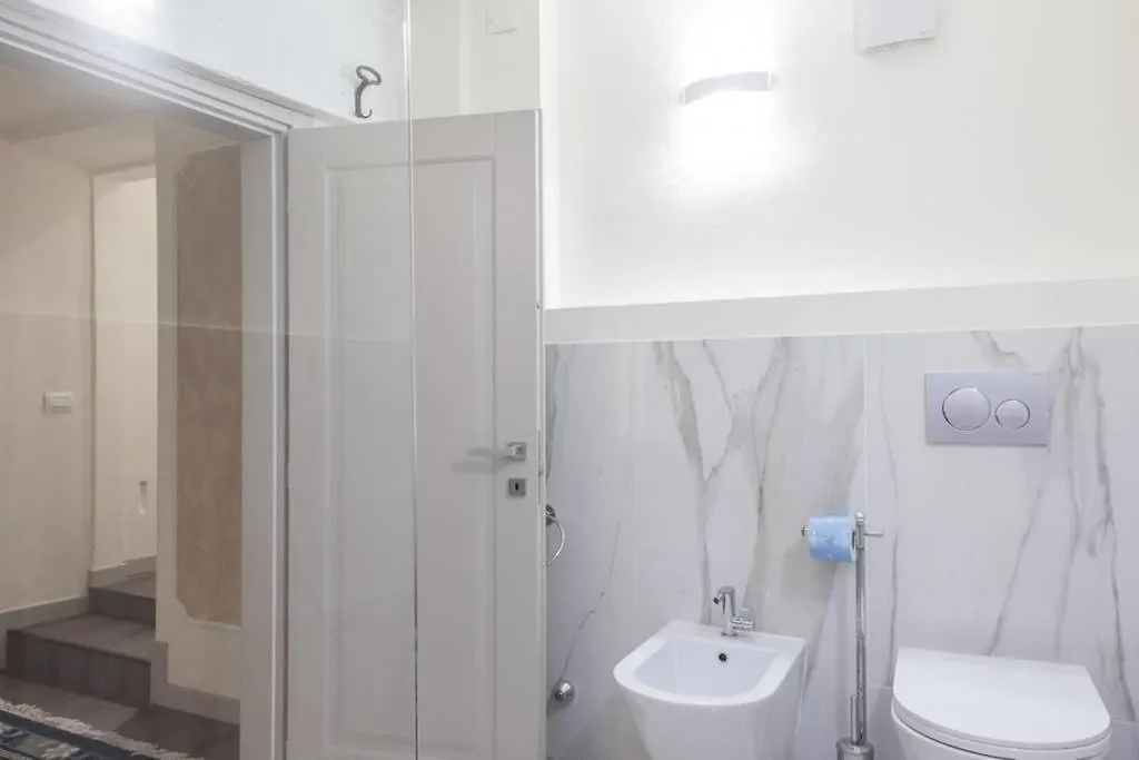 Florence Greci Deluxe Apartment