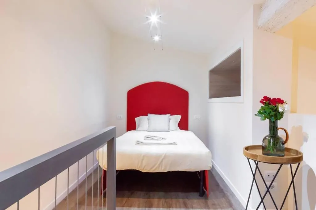 Florence Greci Deluxe Apartment