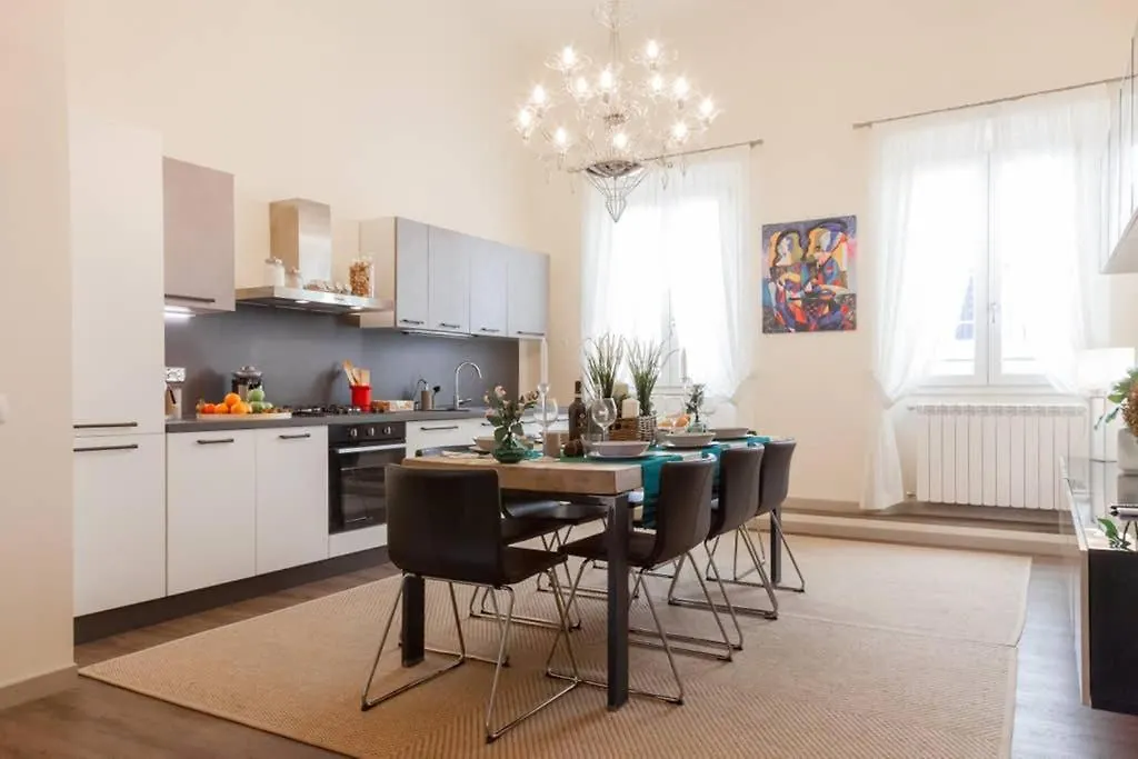 Florence Greci Deluxe Apartment